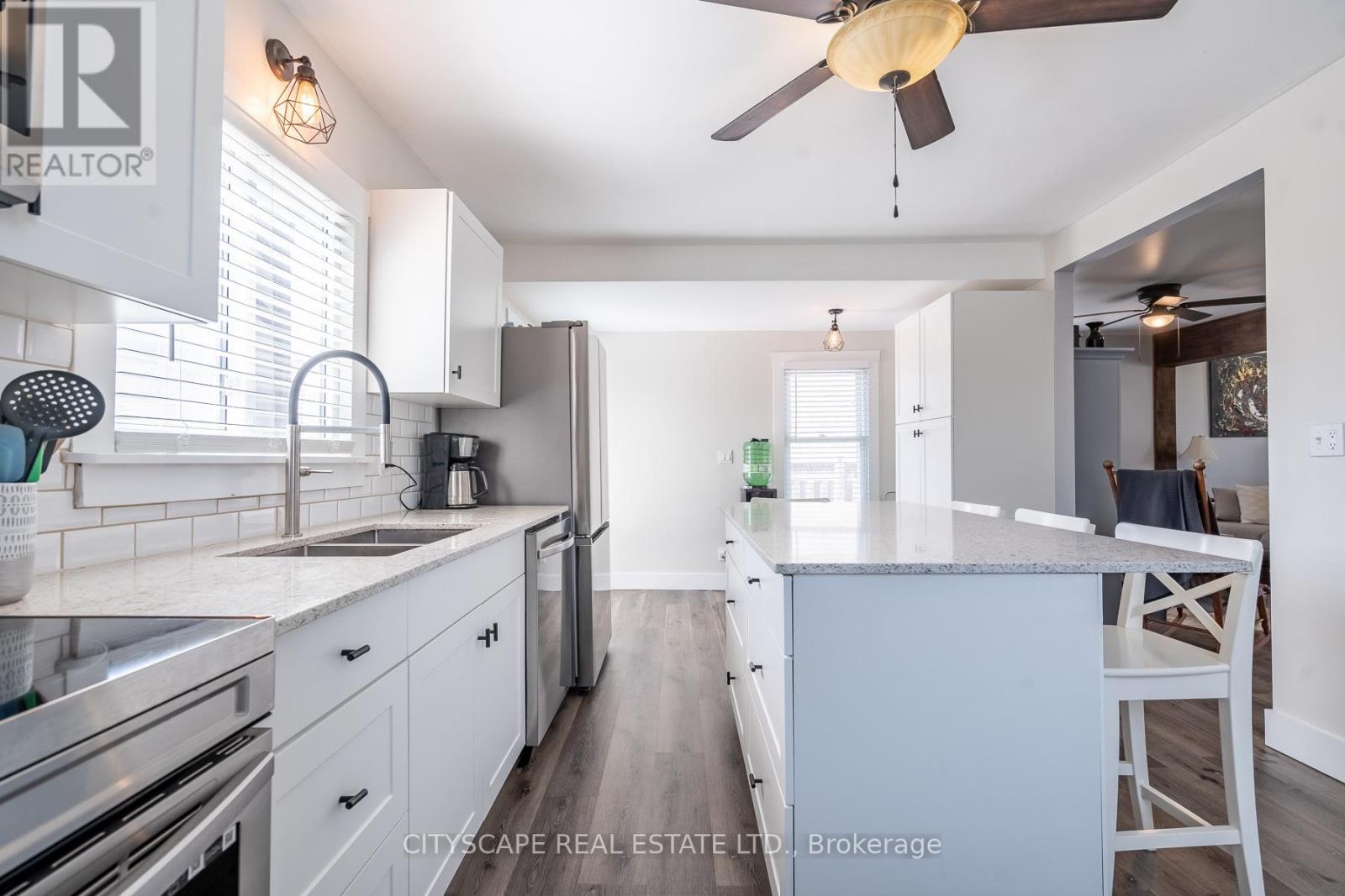 7992 PETER STREET — photo 16