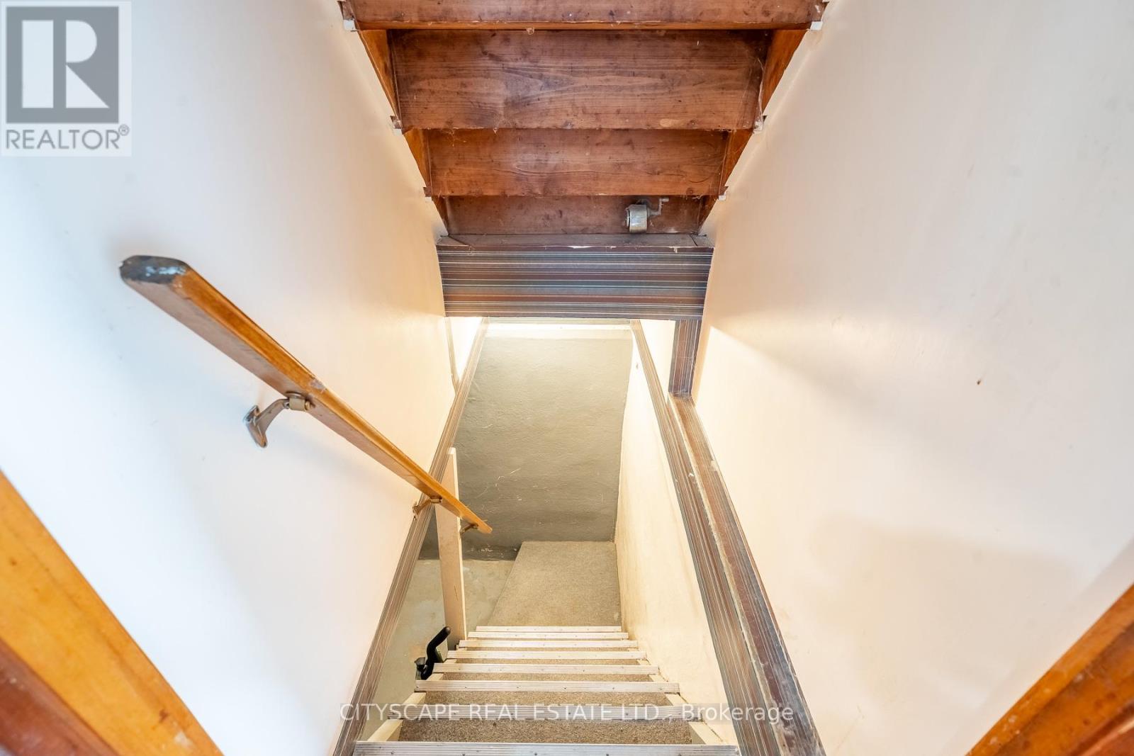 7992 PETER STREET — photo 24