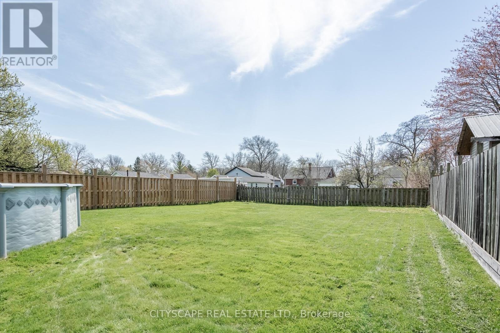 7992 PETER STREET — photo 34