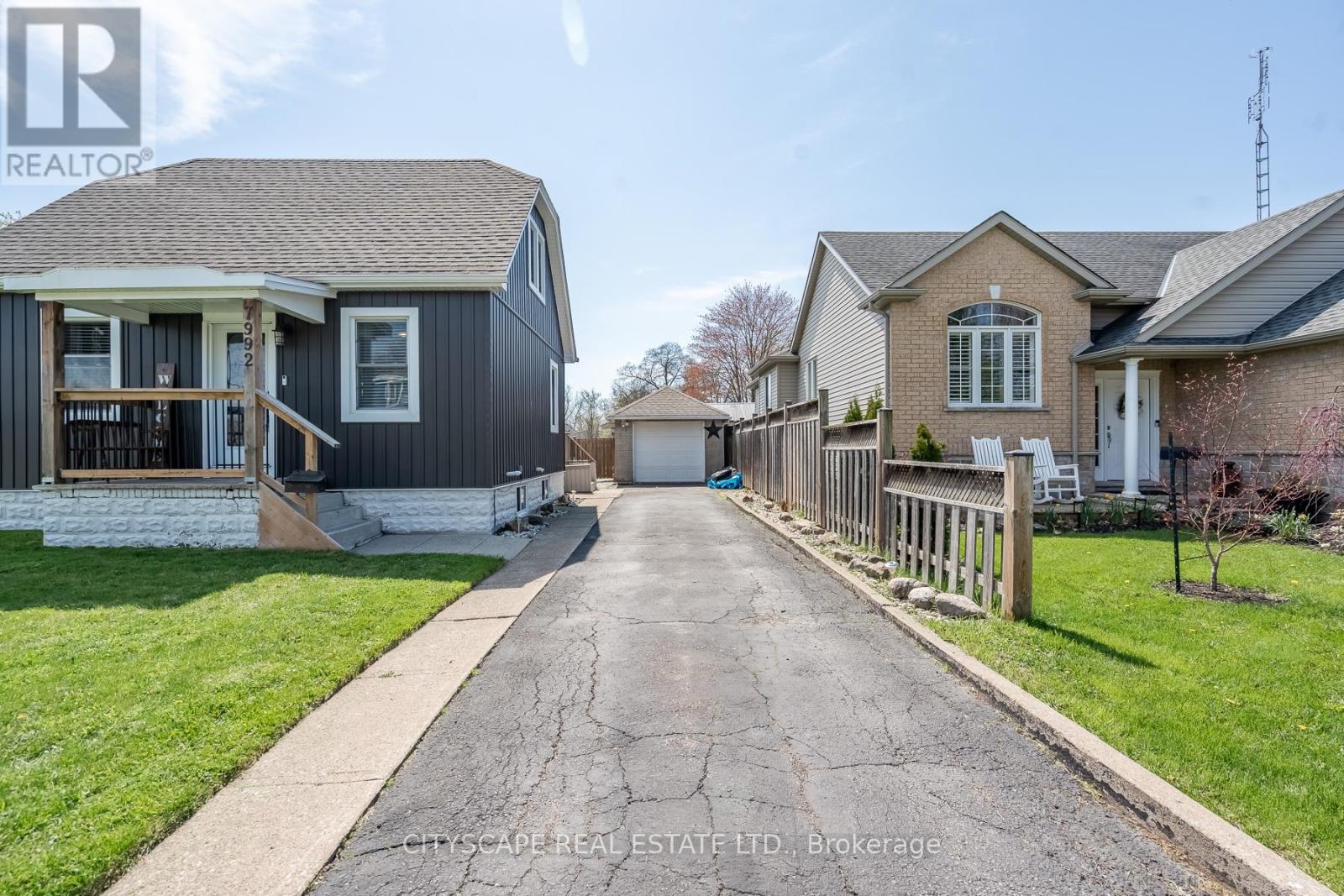 7992 PETER STREET — photo 41
