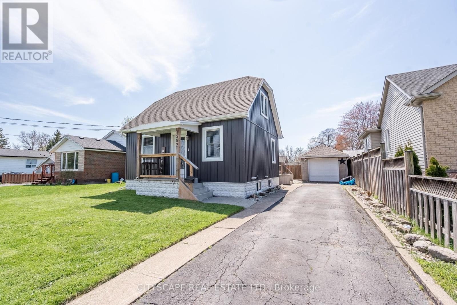 7992 PETER STREET — photo 42