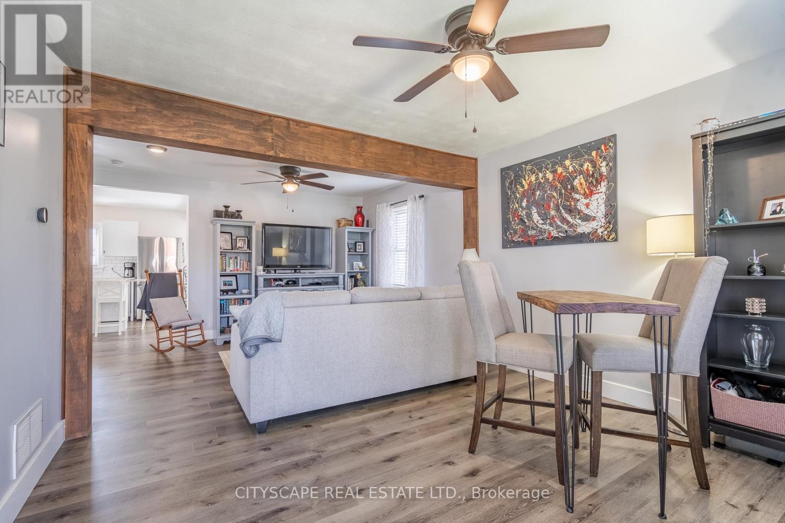 7992 PETER STREET — photo 5