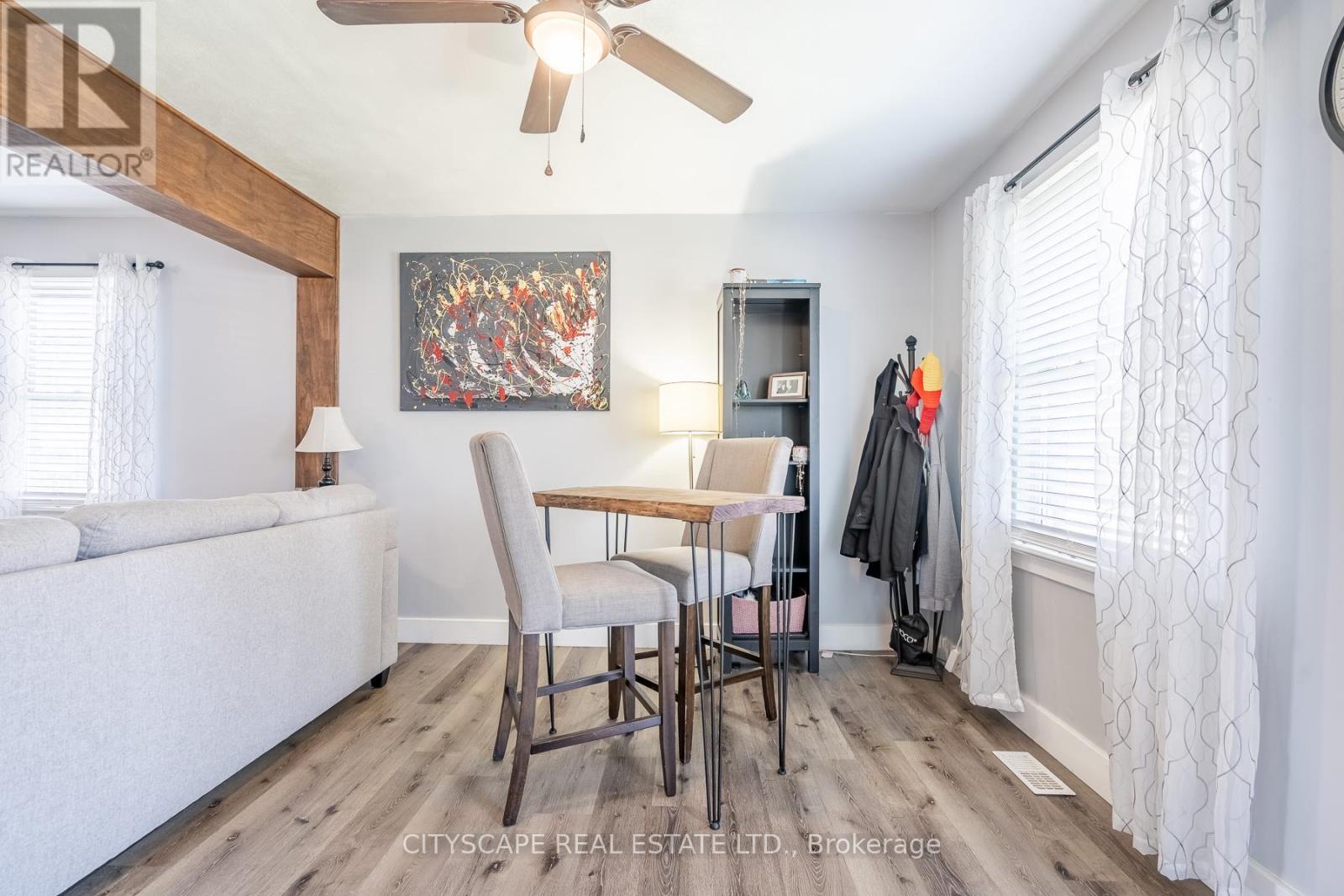 7992 PETER STREET — photo 6