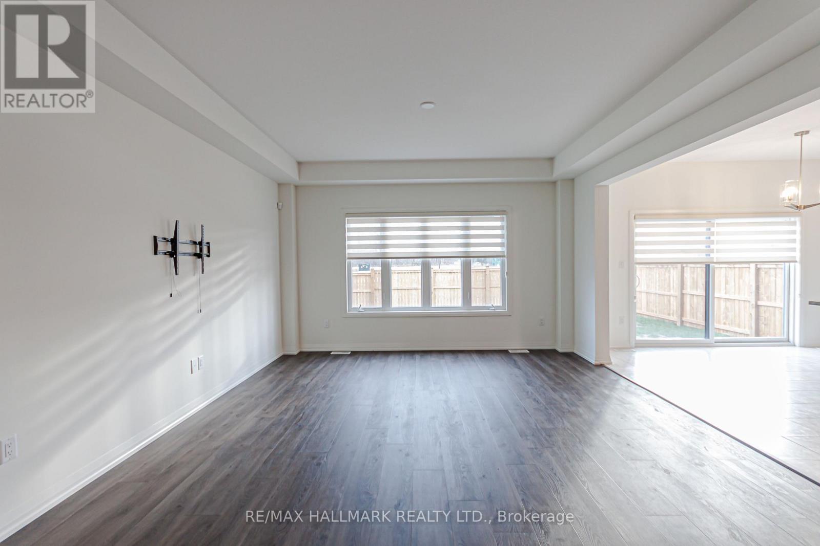 58 MARIE STREET — photo 10