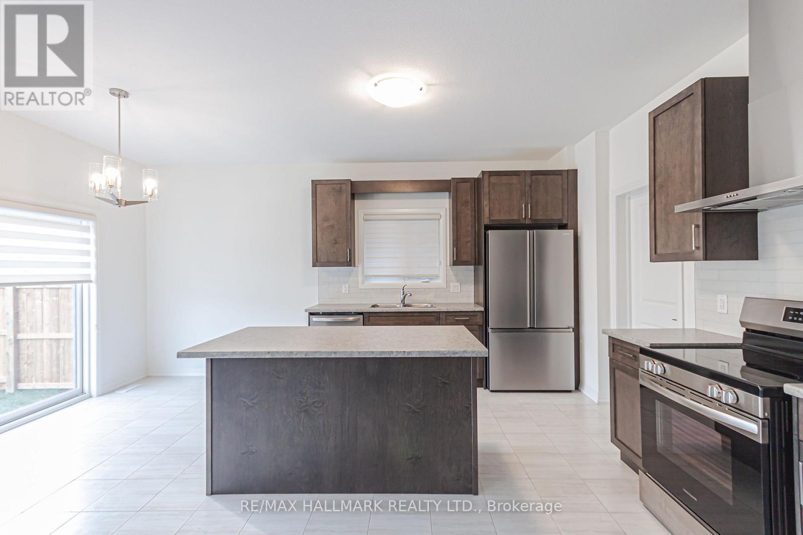 58 MARIE STREET - 11