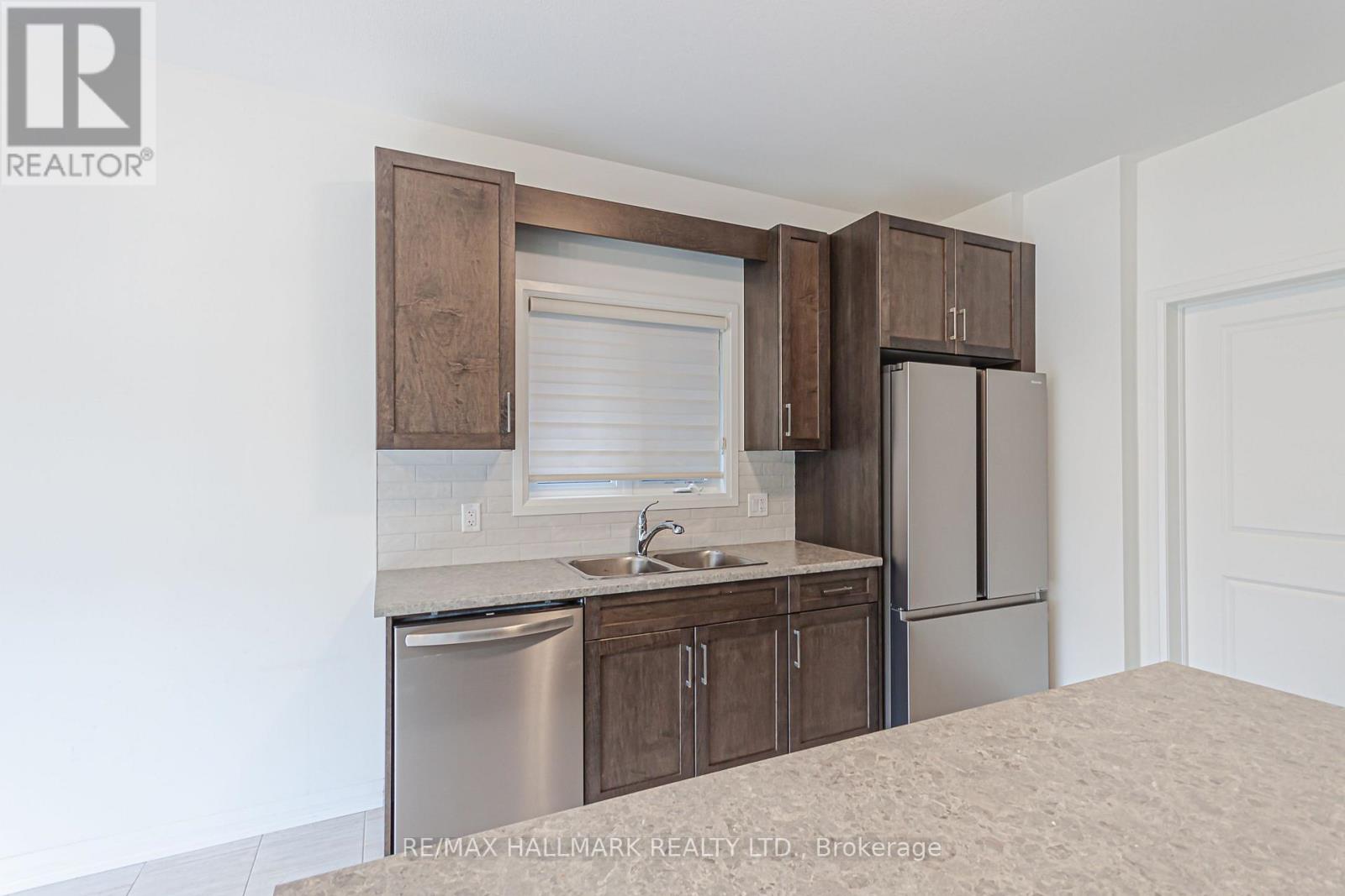 58 MARIE STREET — photo 15