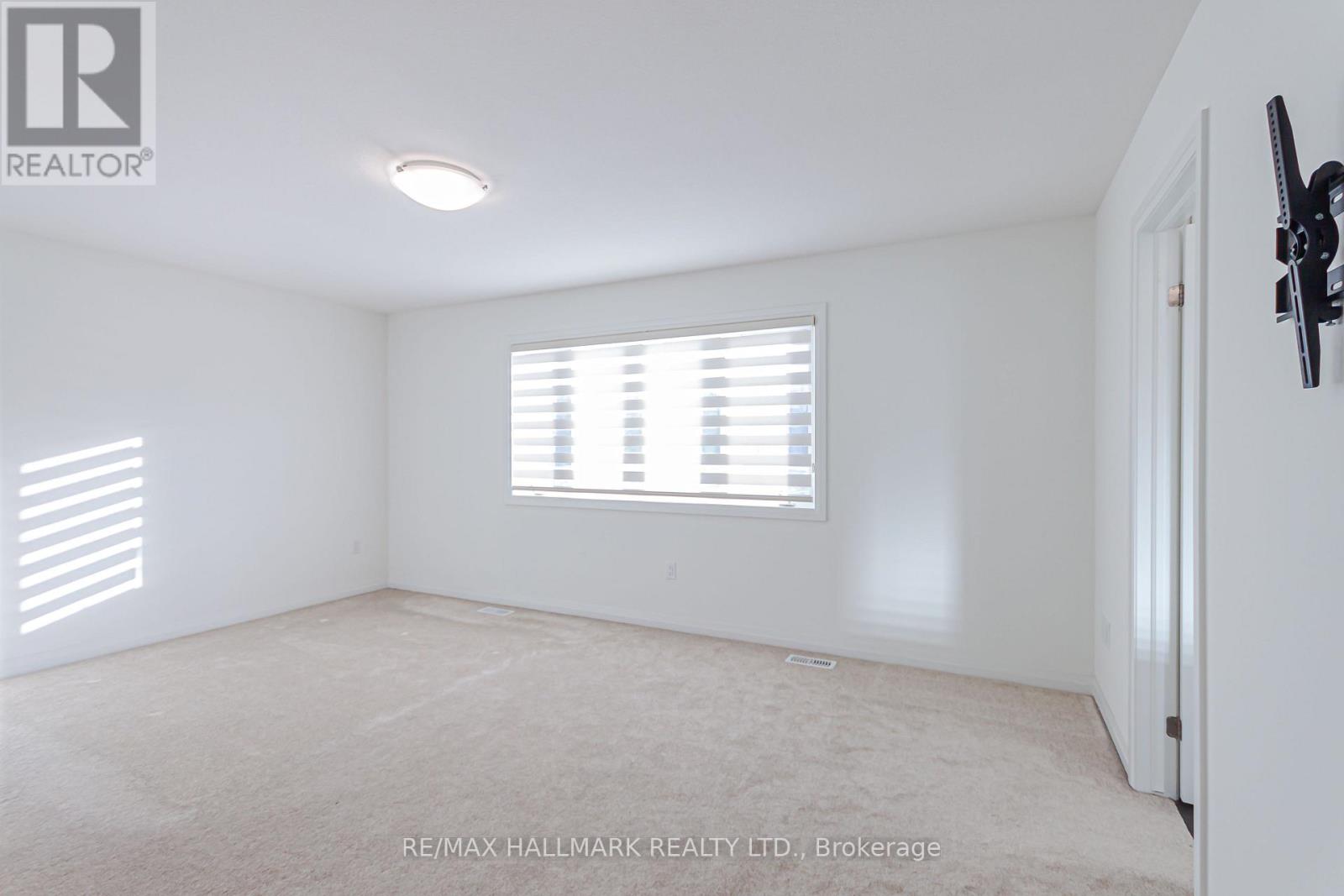 58 MARIE STREET — photo 30