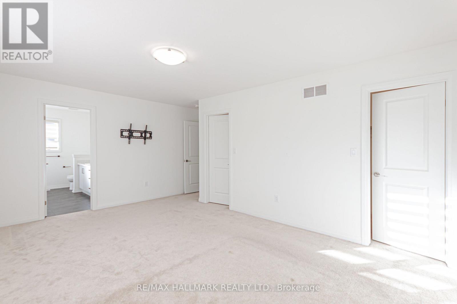 58 MARIE STREET — photo 31