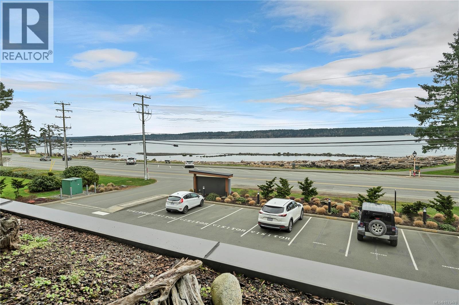 #204 684 Island Hwy S - 20