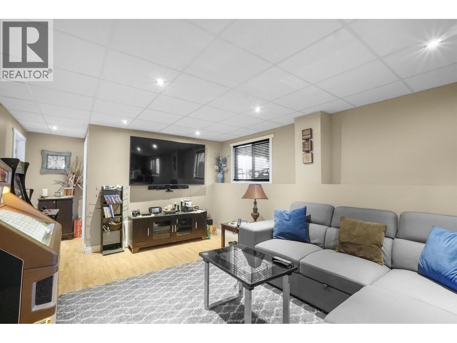 76 CARLSON STREET - 33