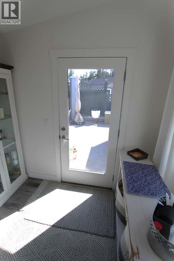 2897 Robinson Road - 38
