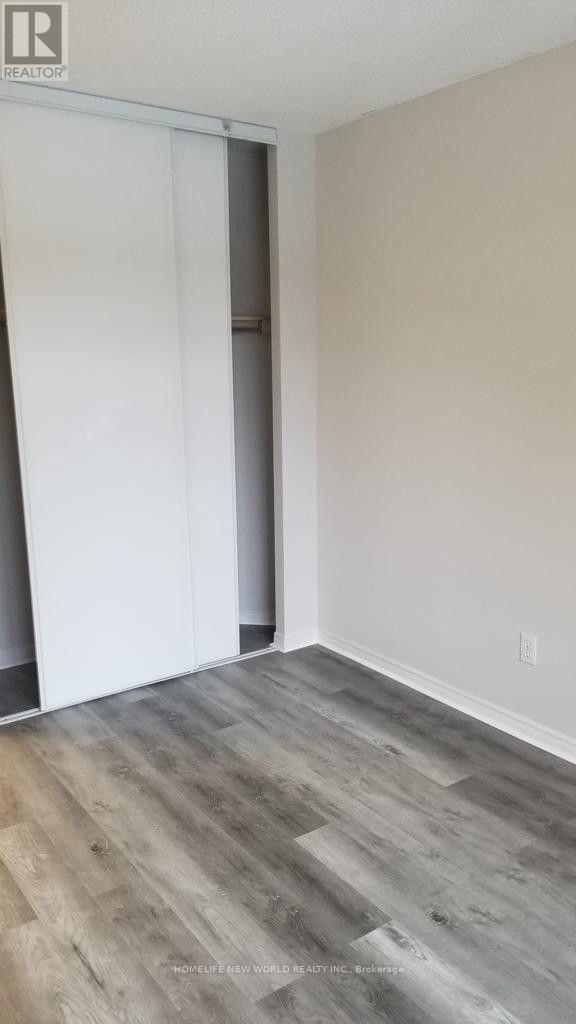 #205 81 TOWNSGATE DRIVE - 18