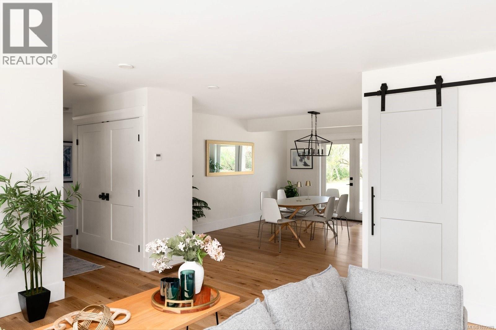 826 Birch Rd, North Saanich