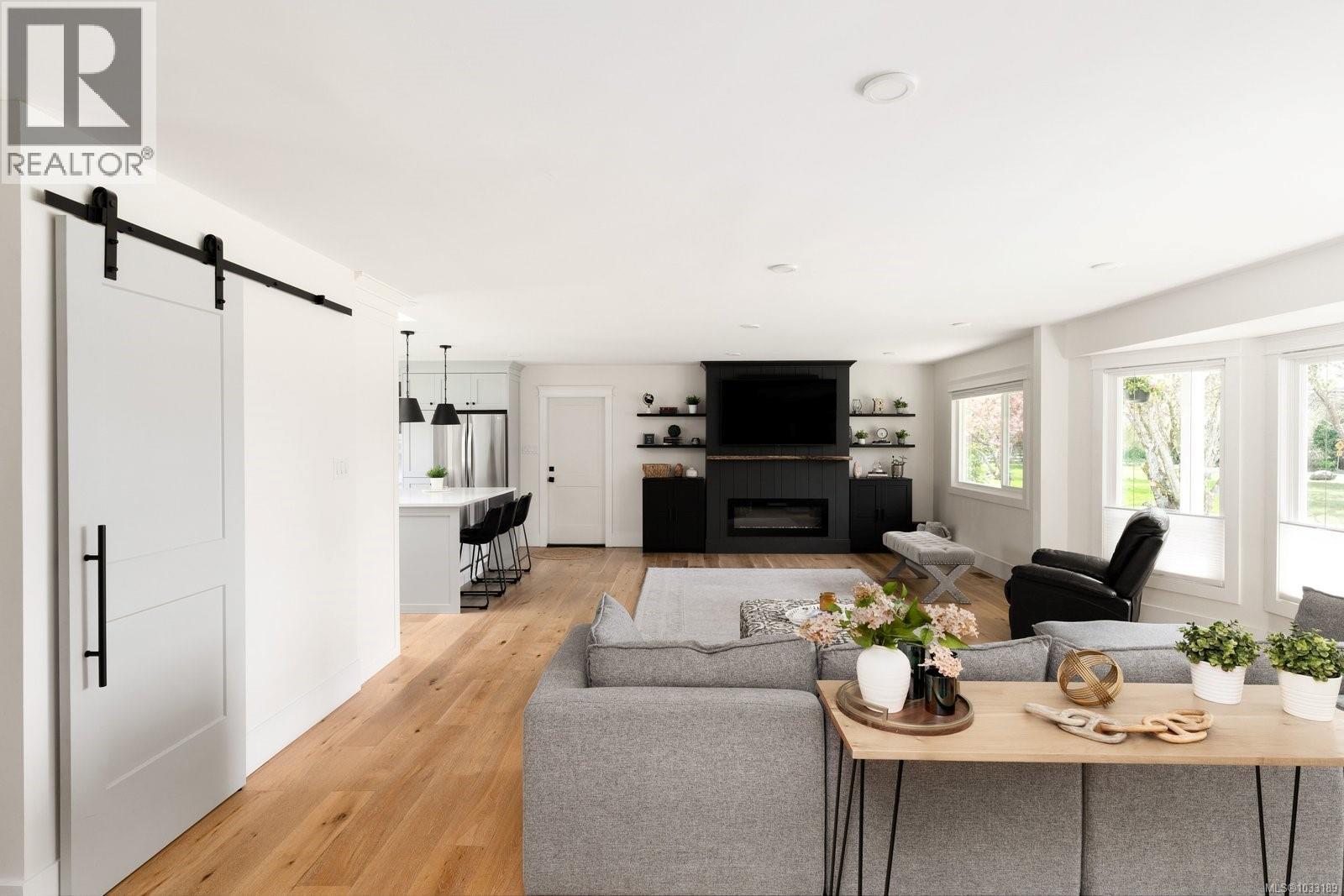 826 Birch Rd, North Saanich