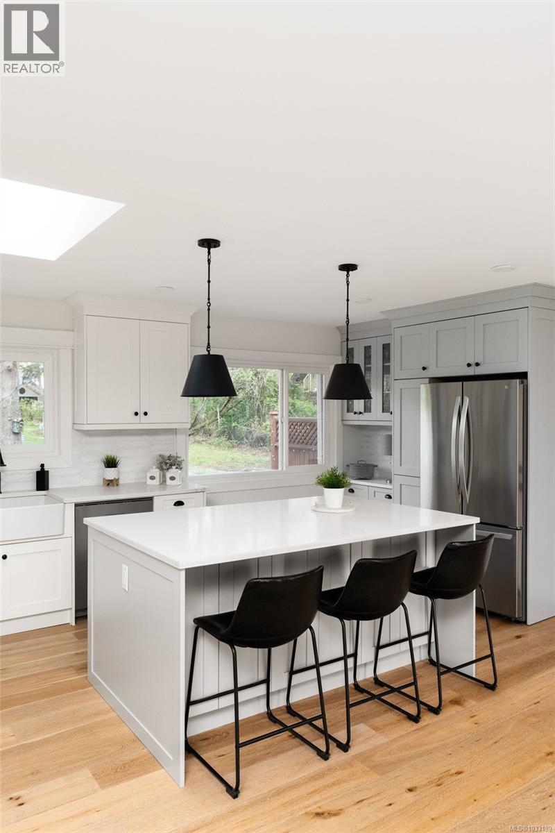 826 Birch Rd, North Saanich