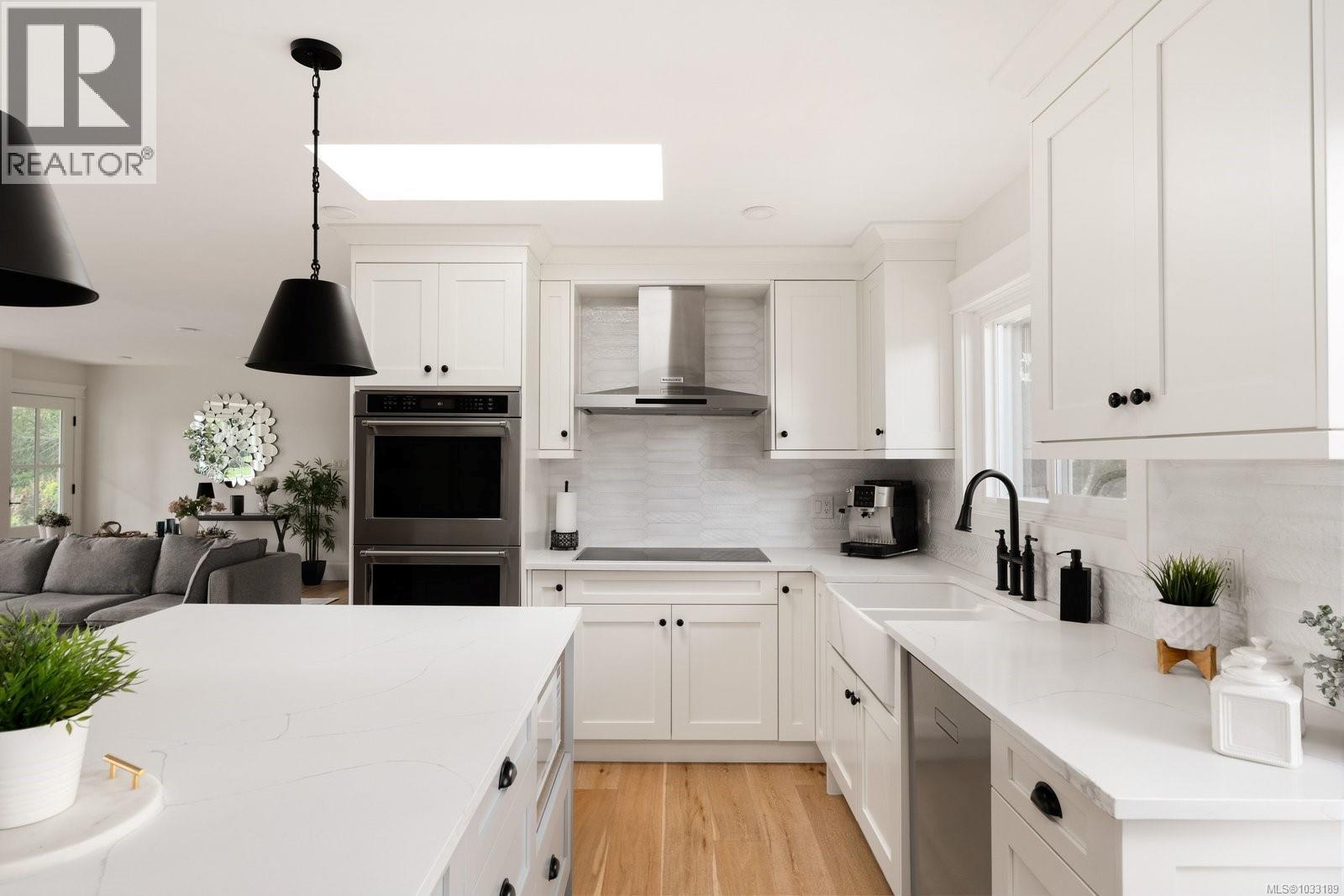 826 Birch Rd, North Saanich