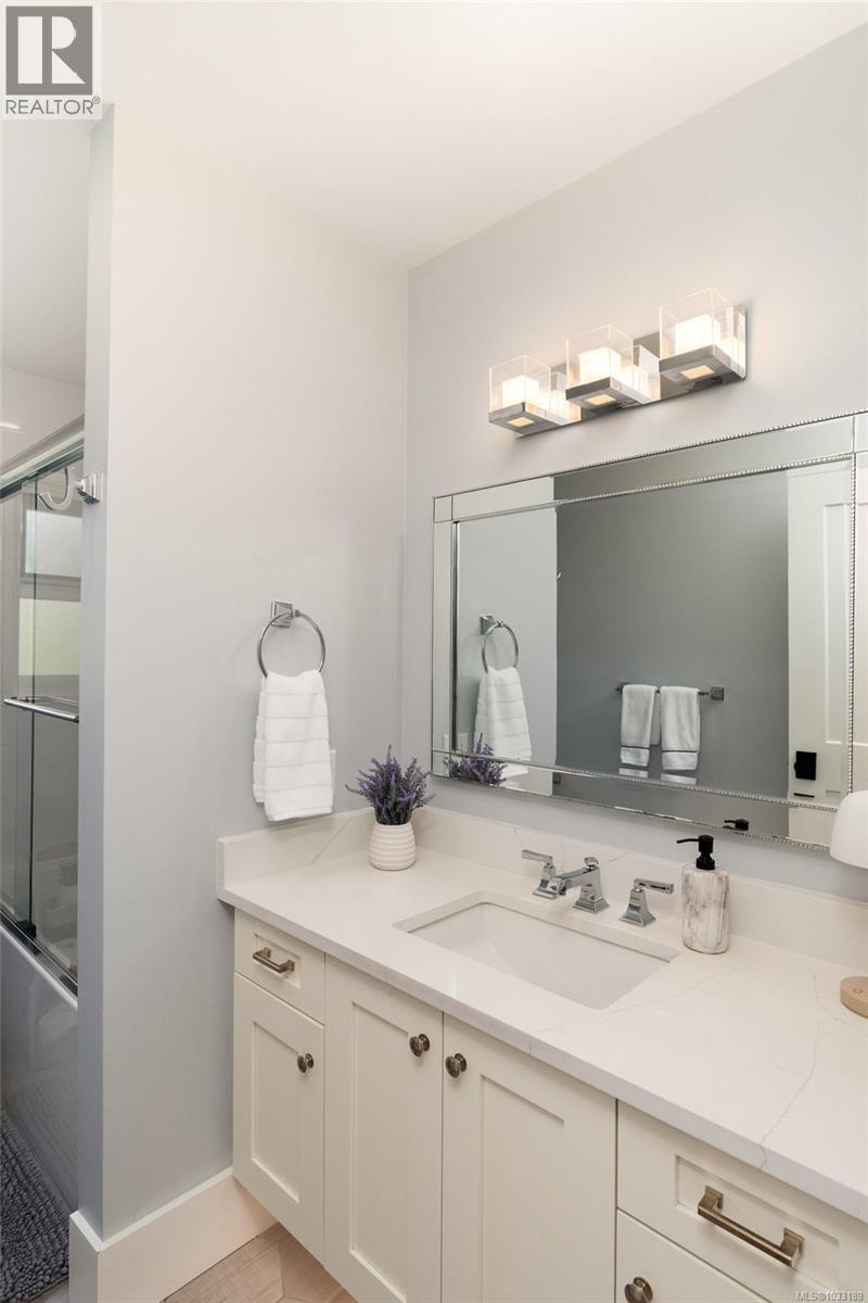 826 Birch Rd, North Saanich