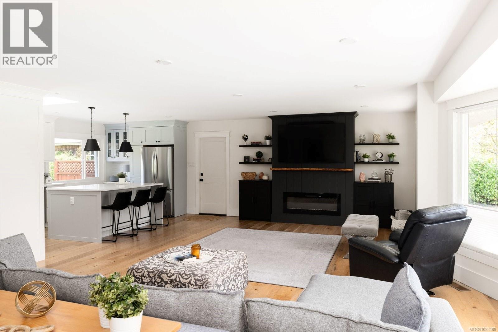 826 Birch Rd, North Saanich