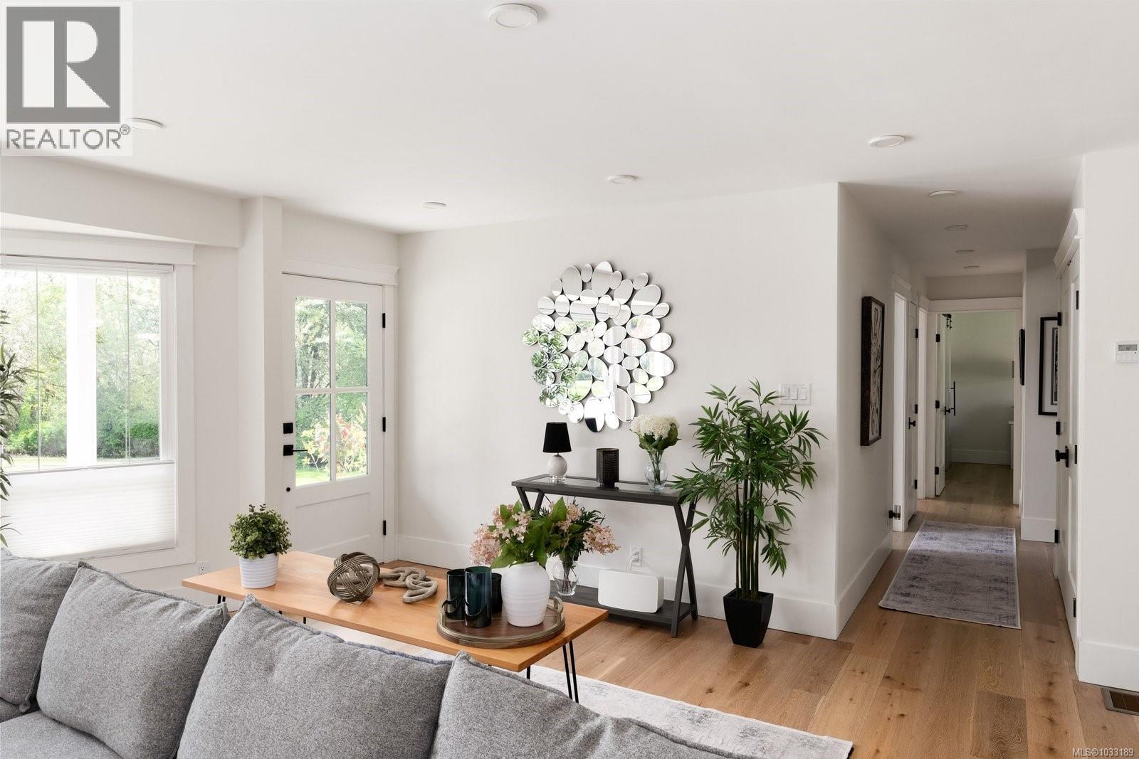 826 Birch Rd, North Saanich