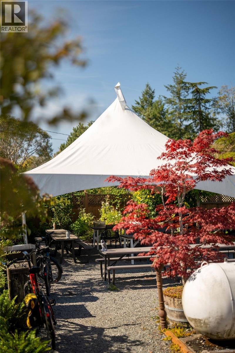 826 Birch Rd, North Saanich