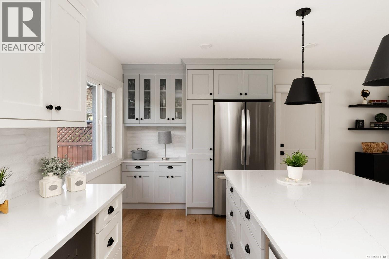 826 Birch Rd, North Saanich