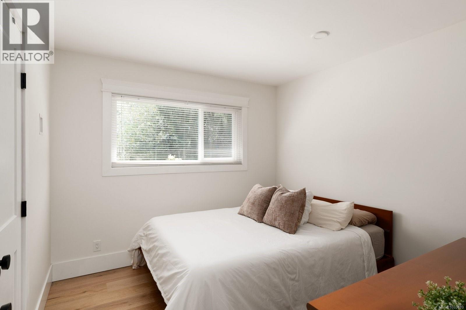 826 Birch Rd, North Saanich