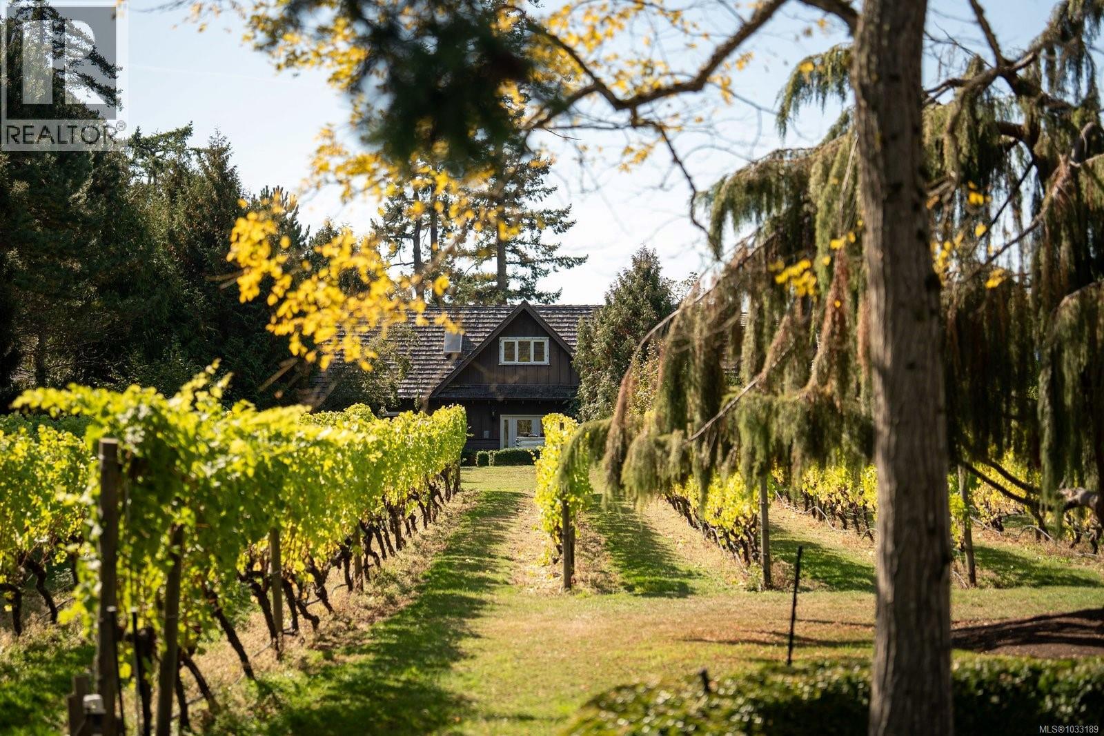 826 Birch Rd, North Saanich