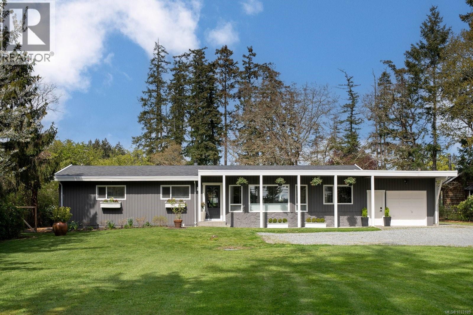 826 Birch Rd, North Saanich