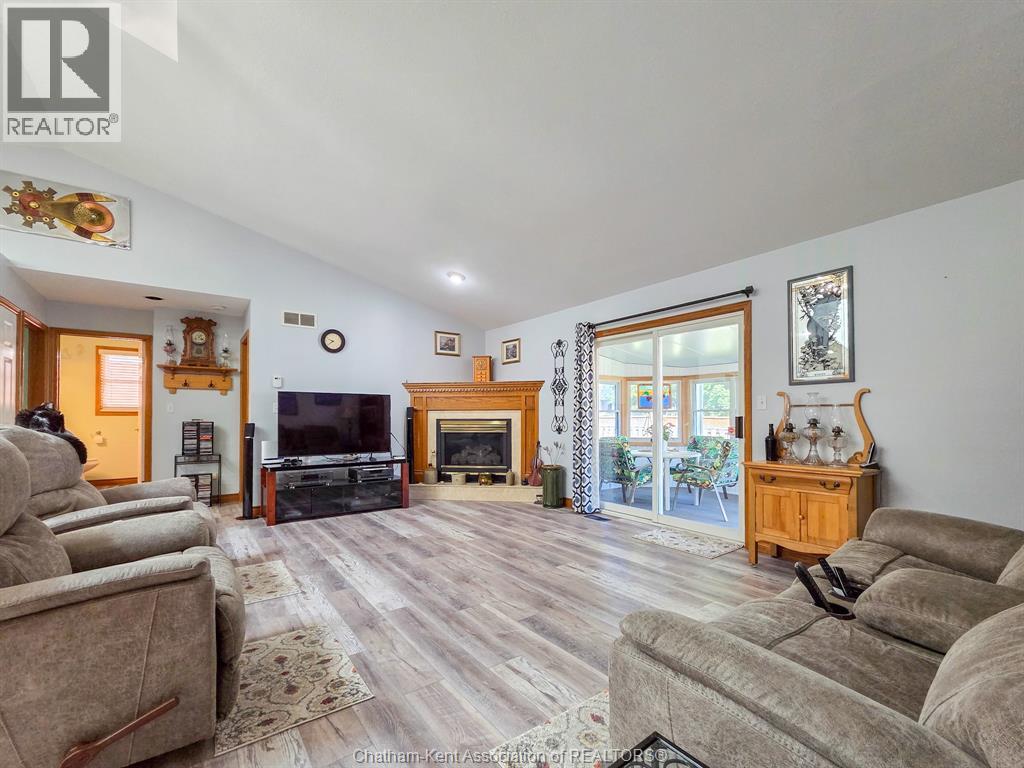 93 GREGORY DRIVE - 16