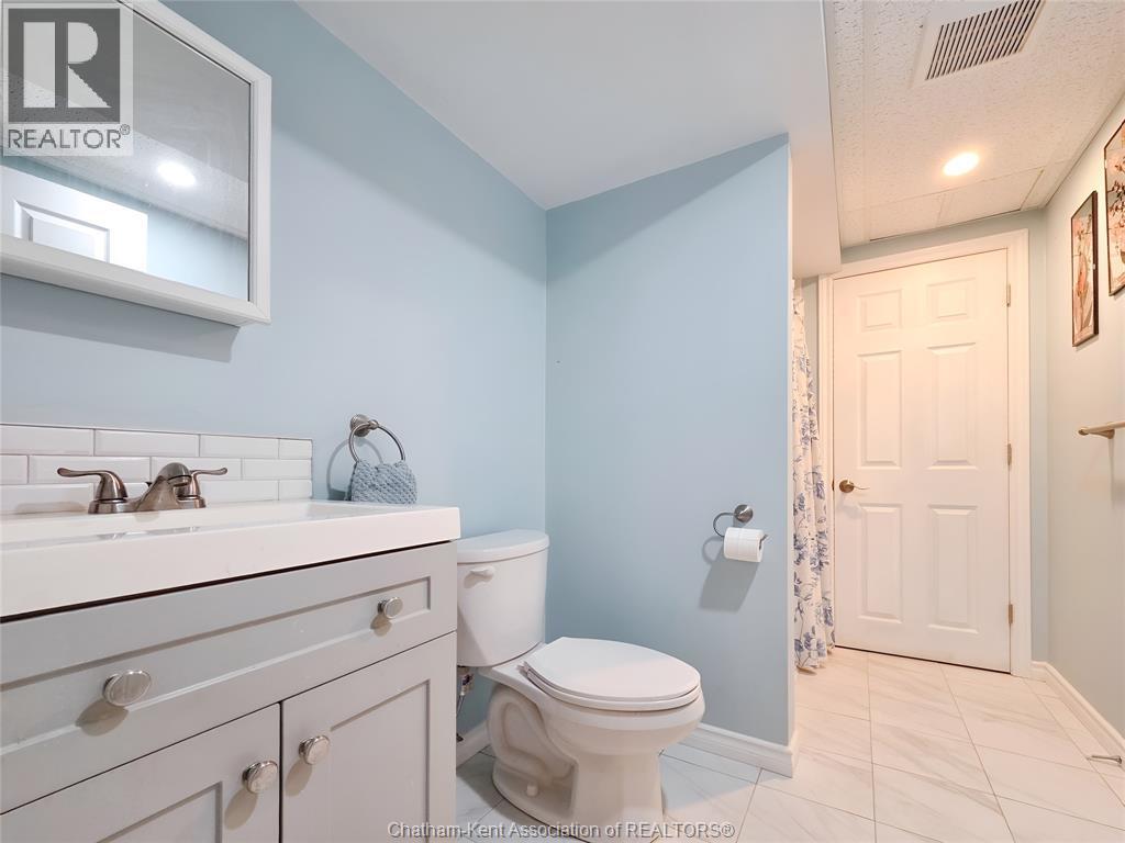 93 GREGORY DRIVE - 18