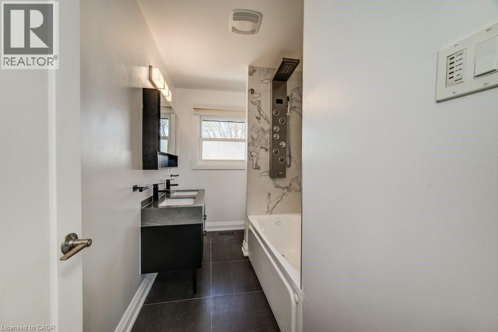 88 WOODHAVEN Road - 16