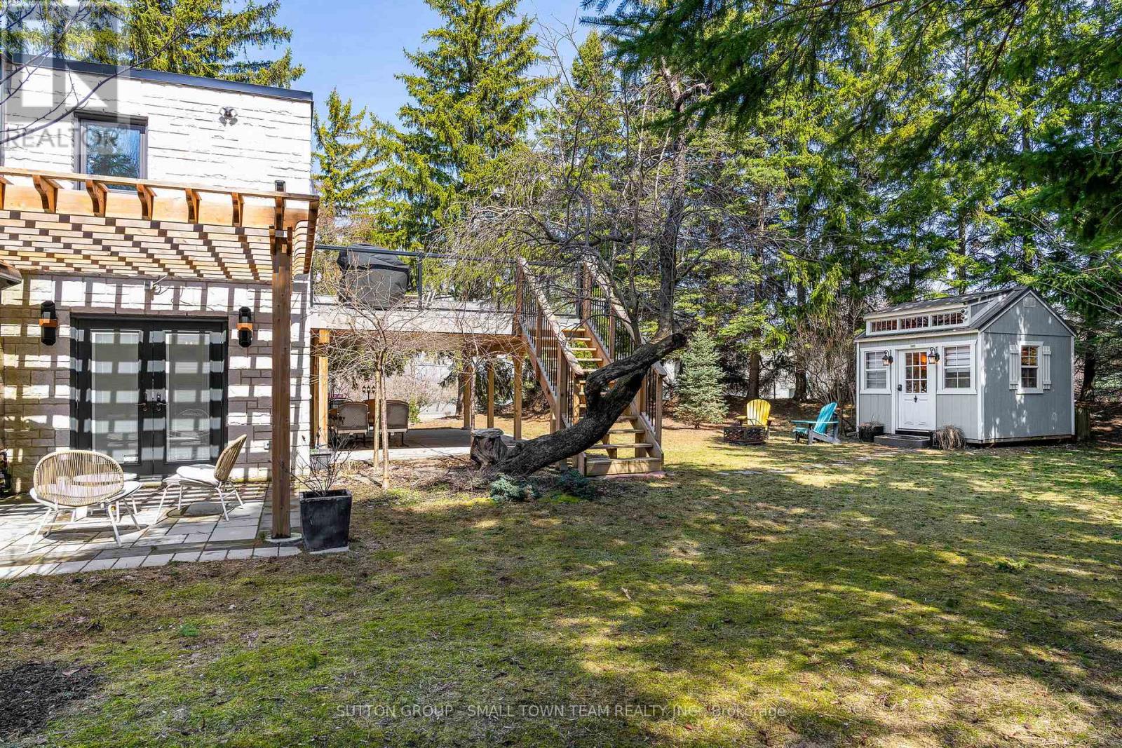 114 LAKESHORE ROAD W — photo 39