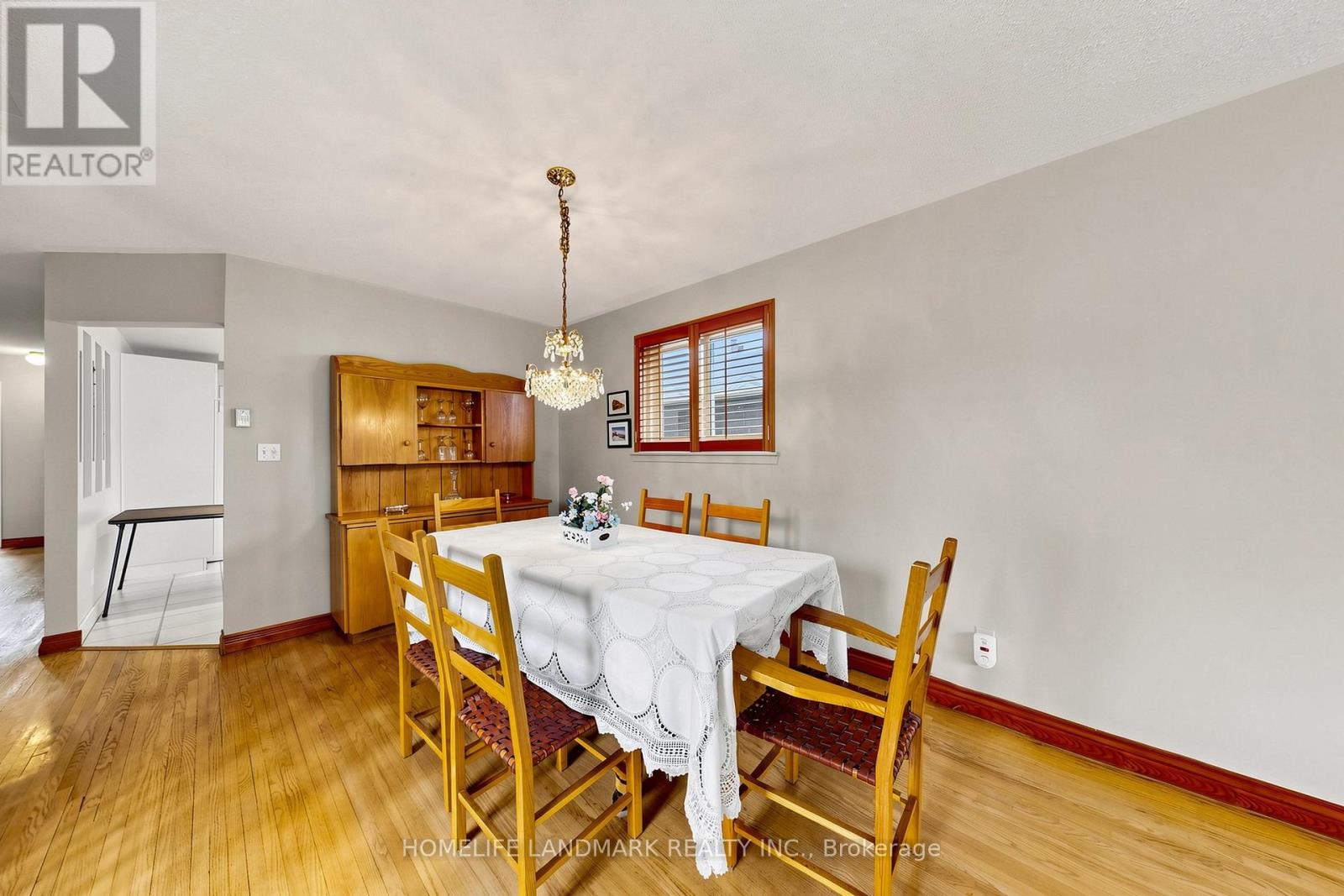 49 GLENSTROKE DRIVE — photo 13