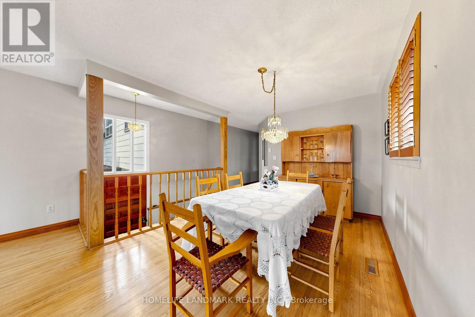 49 GLENSTROKE DRIVE — photo 14