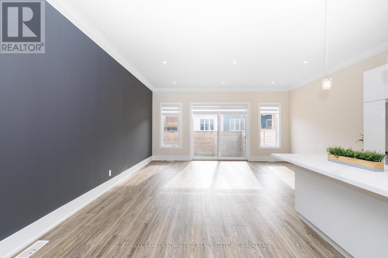 1044 HANSLER ROAD - Image 12