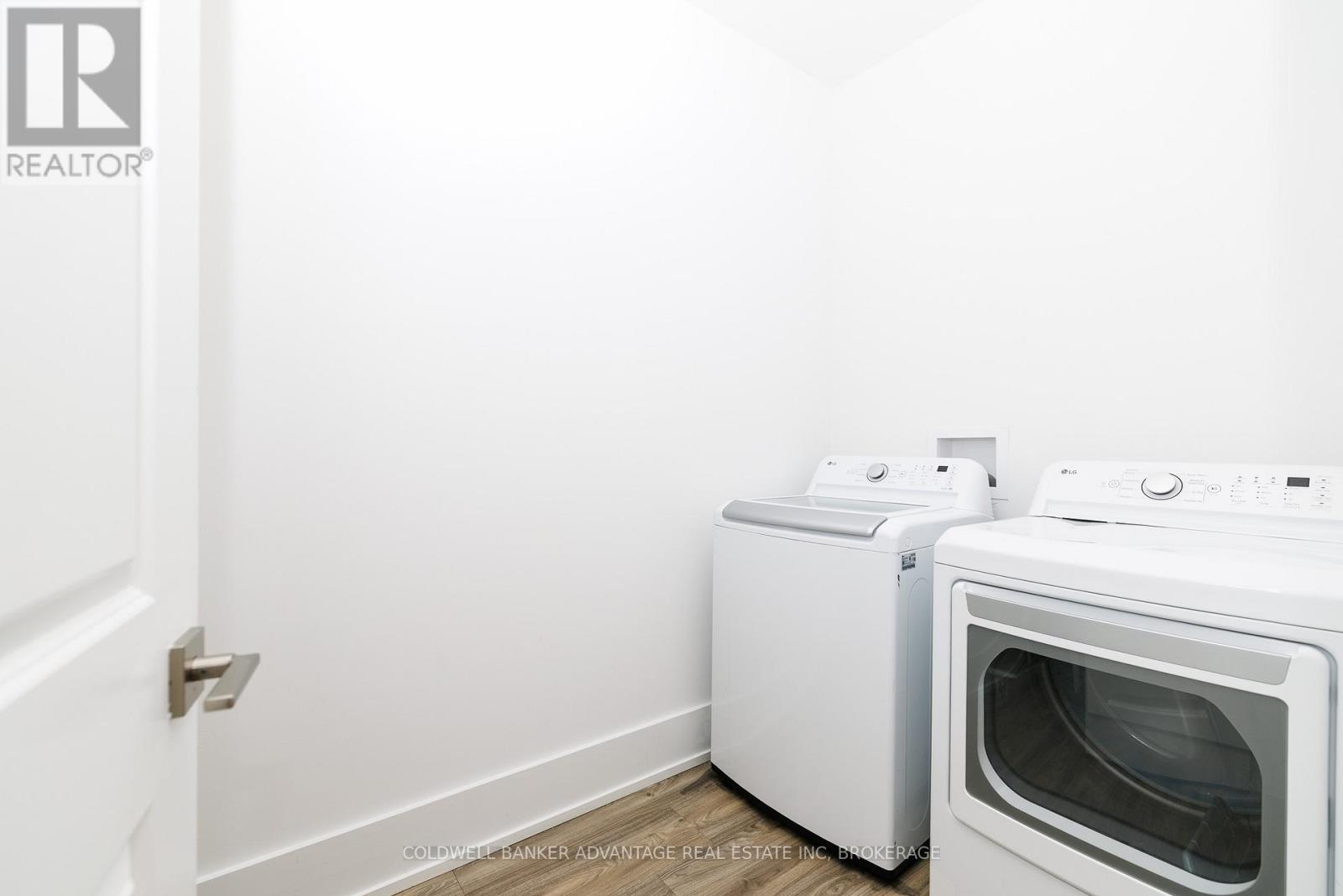 1044 HANSLER ROAD - Image 37