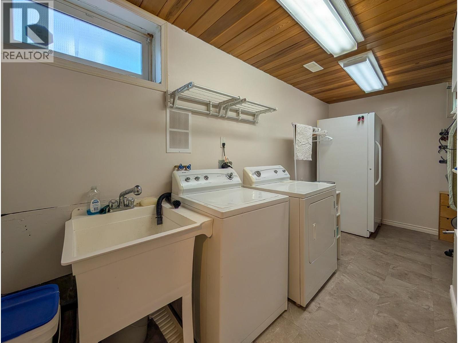 2959 SYCAMORE CRESCENT - 27