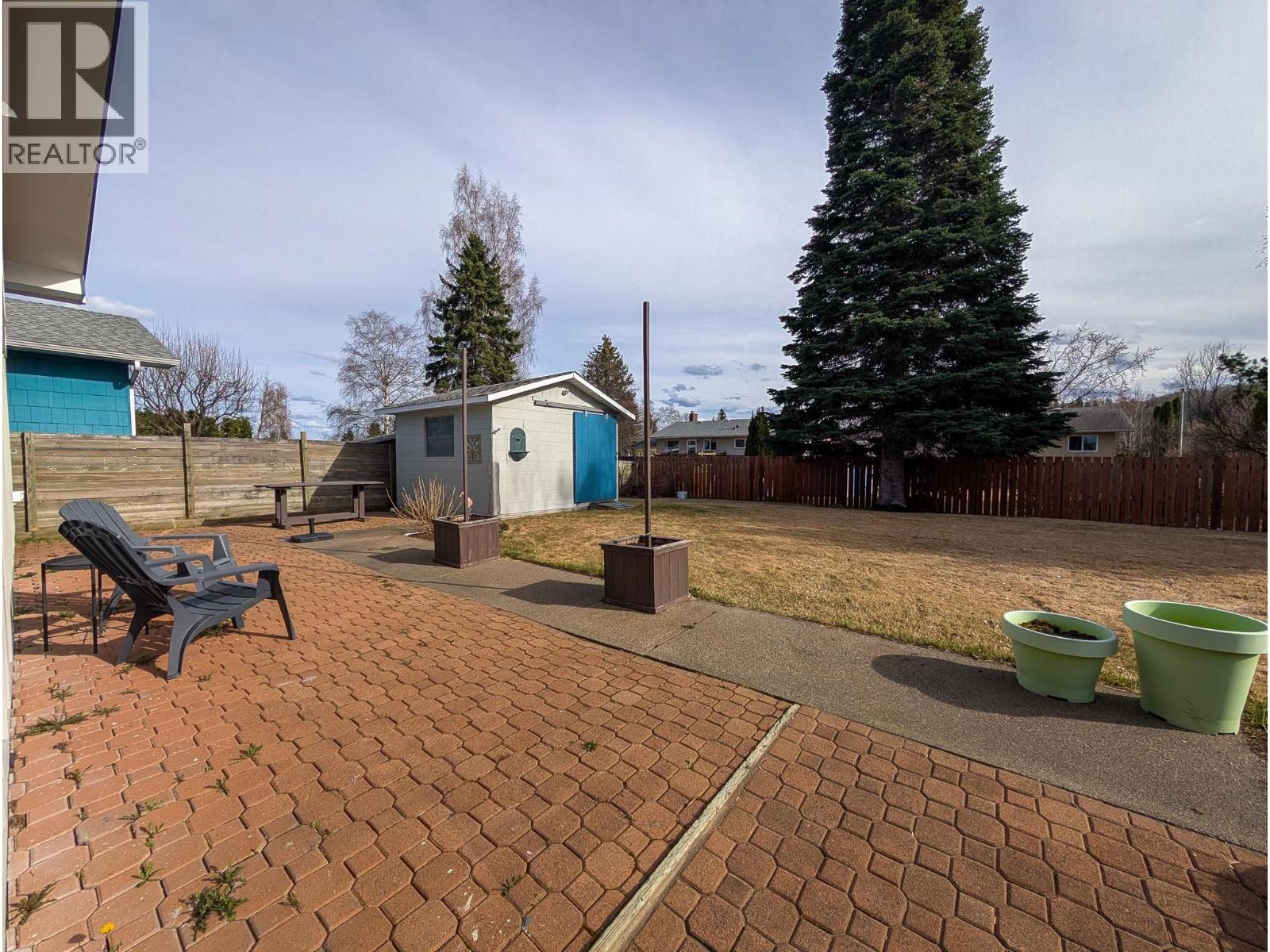 Photo 8 of 28 — 2959 SYCAMORE CRESCENT · Prince George, BC