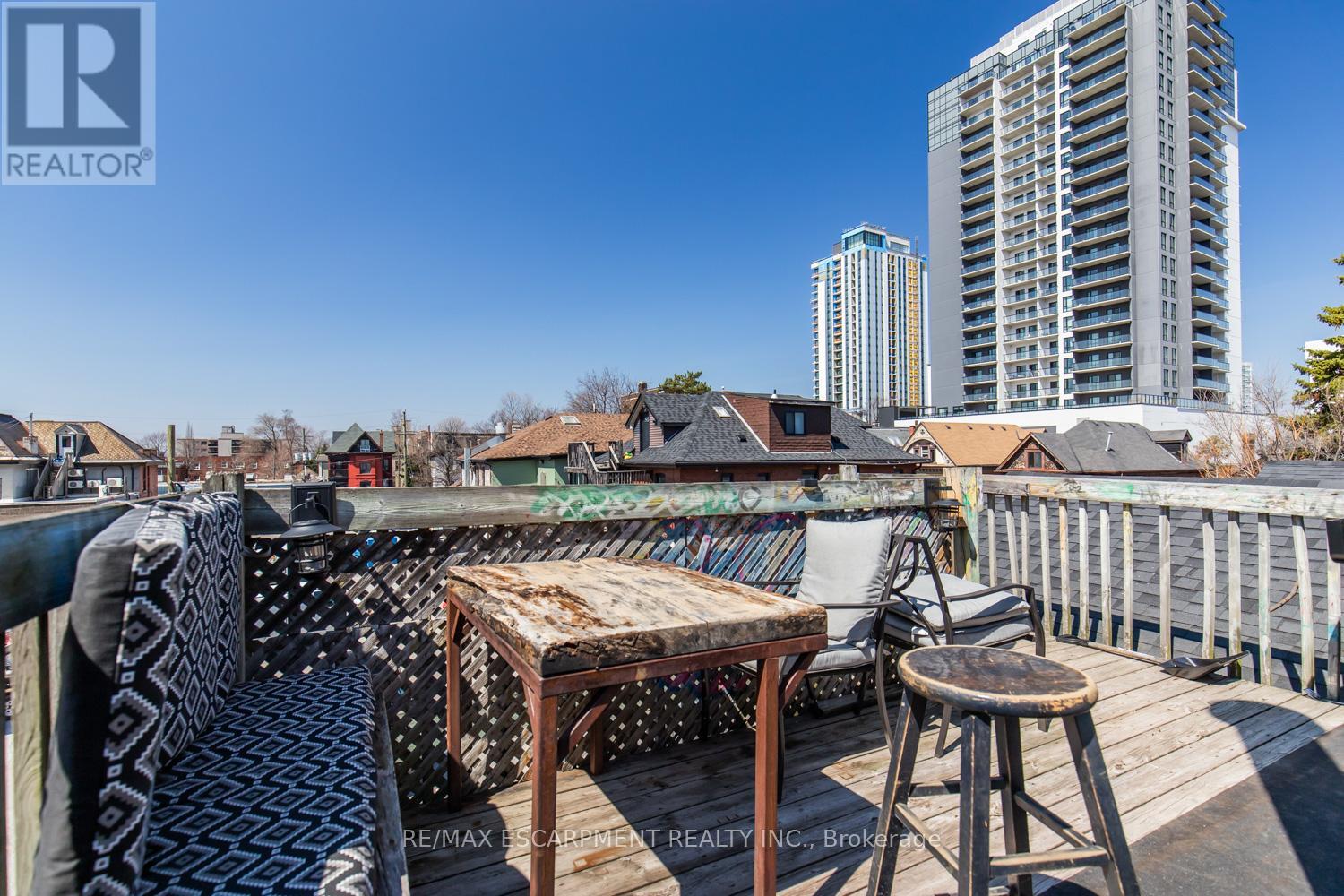 38 HESS STREET S - 37