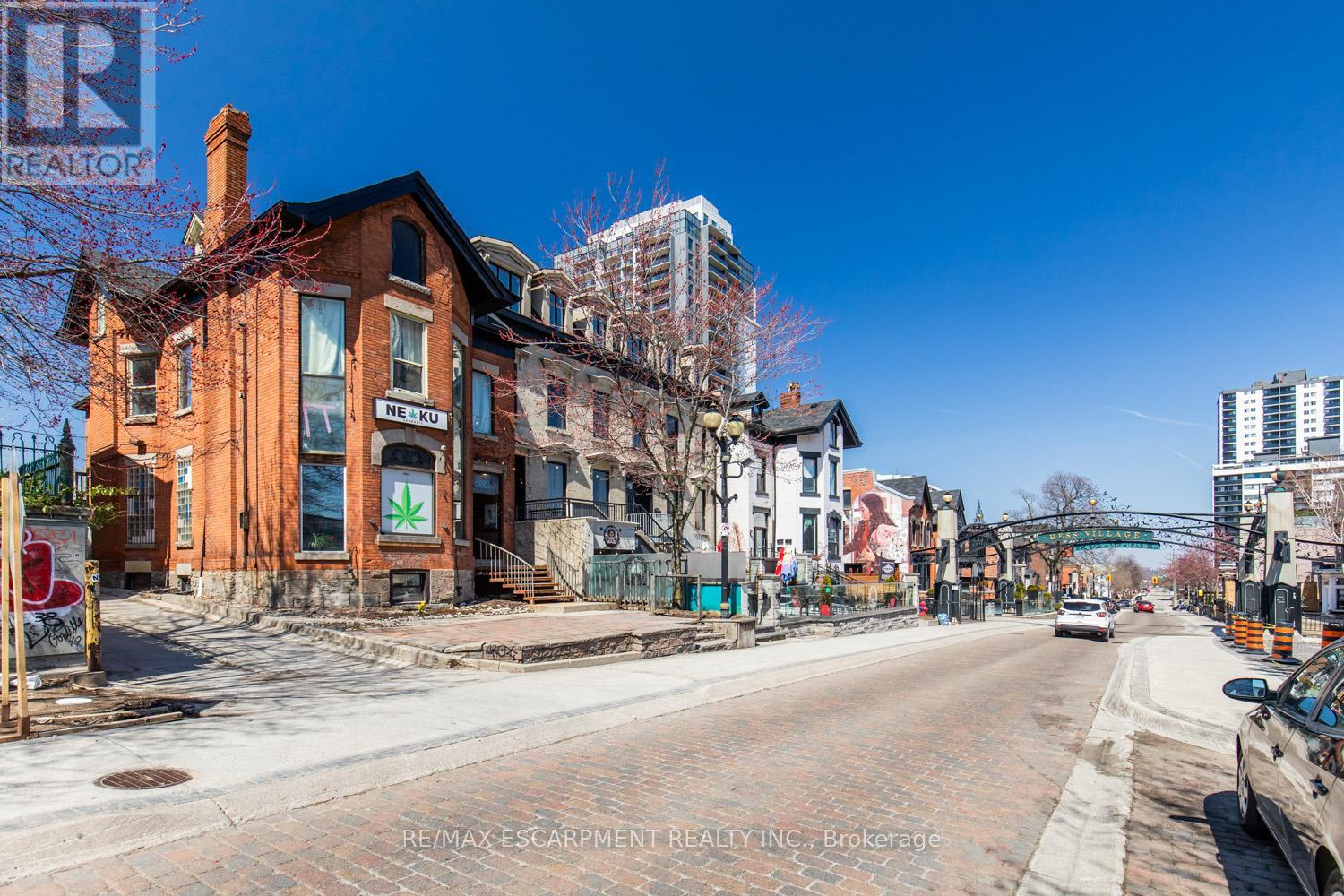 38 HESS STREET S - 41
