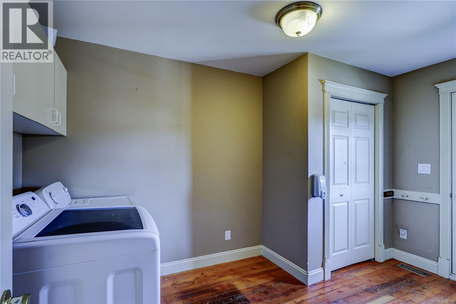 1361 Discovery Ave - 20