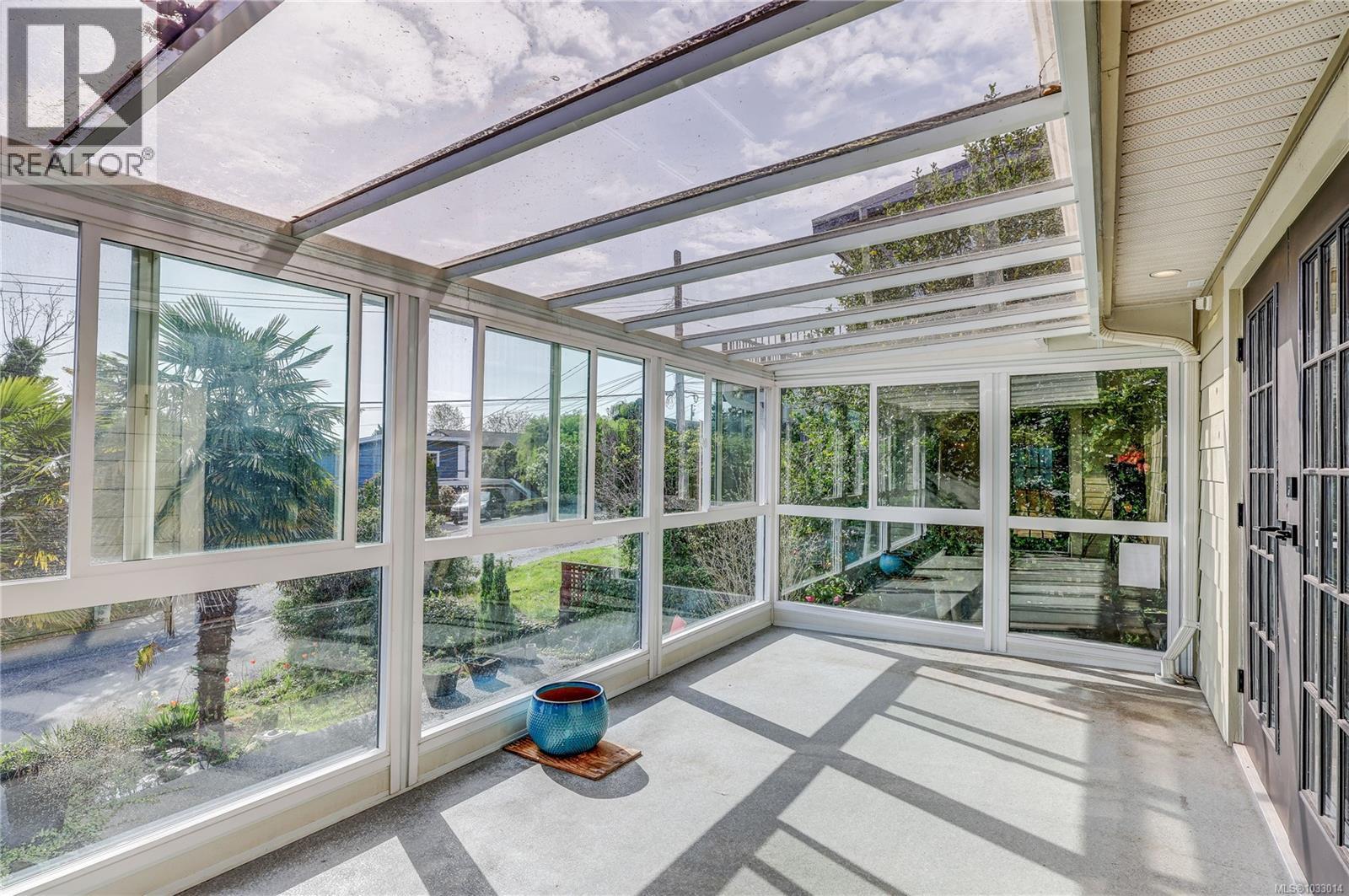 1361 Discovery Ave - 14