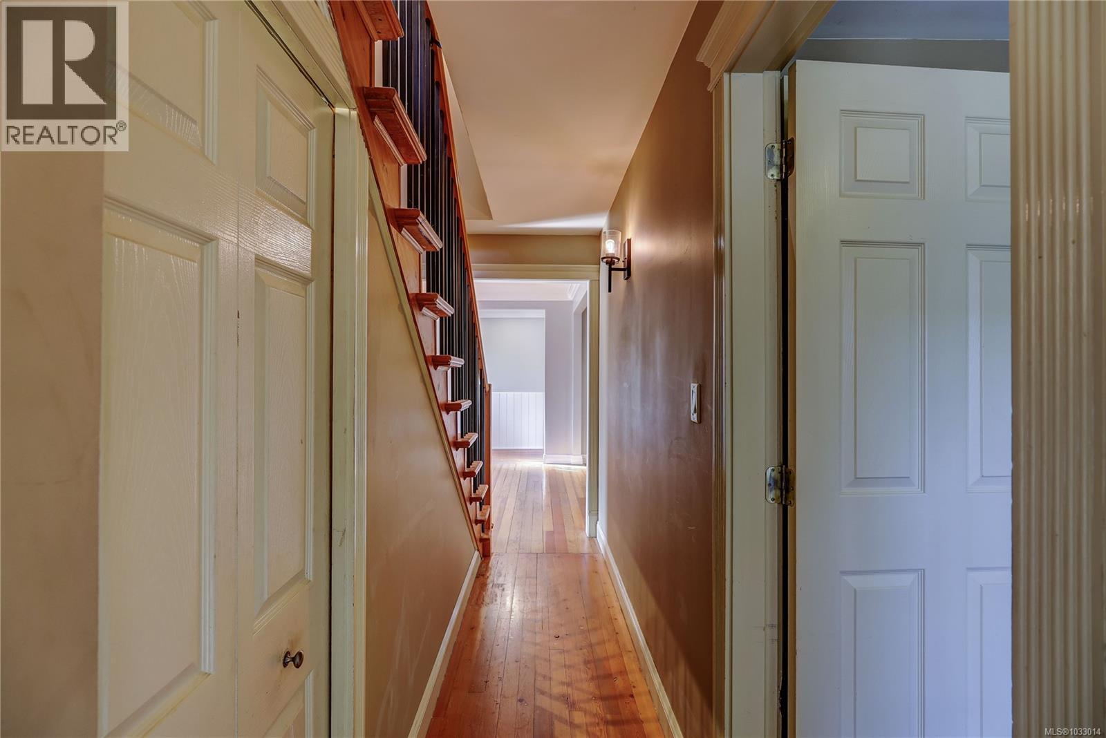 1361 Discovery Ave - 19