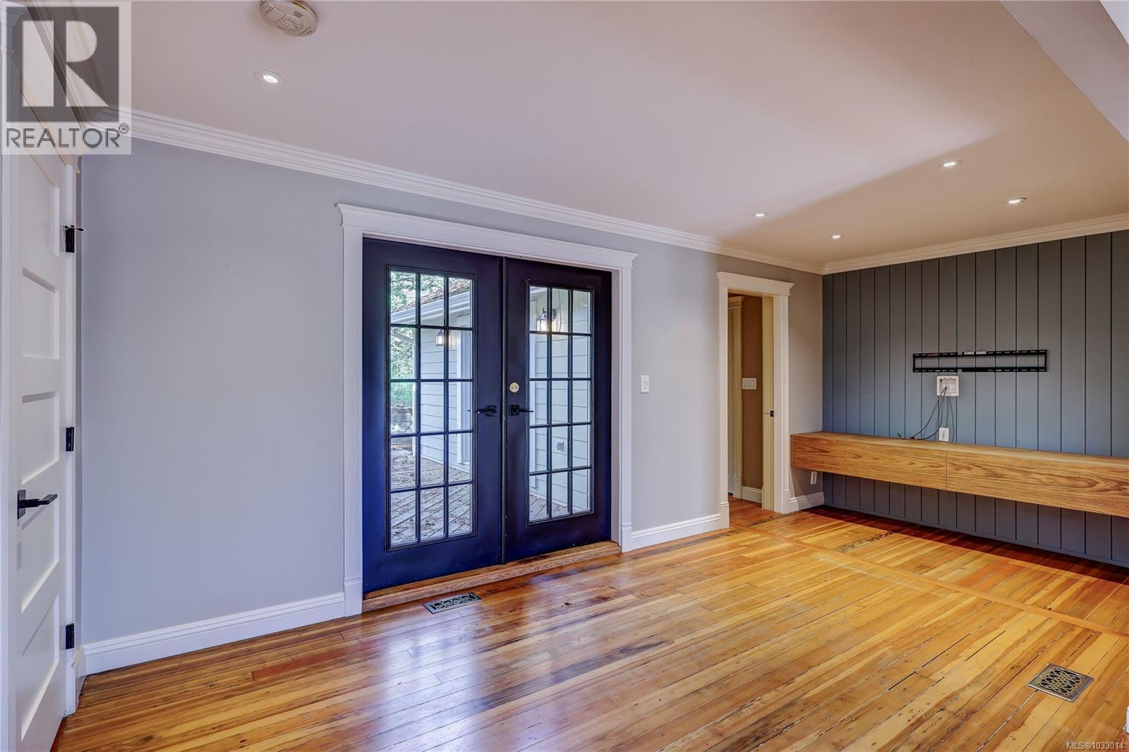 1361 Discovery Ave - 22