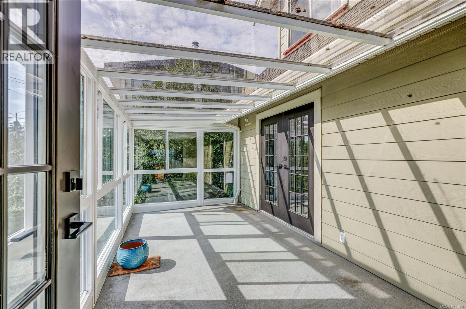 1361 Discovery Ave - 13