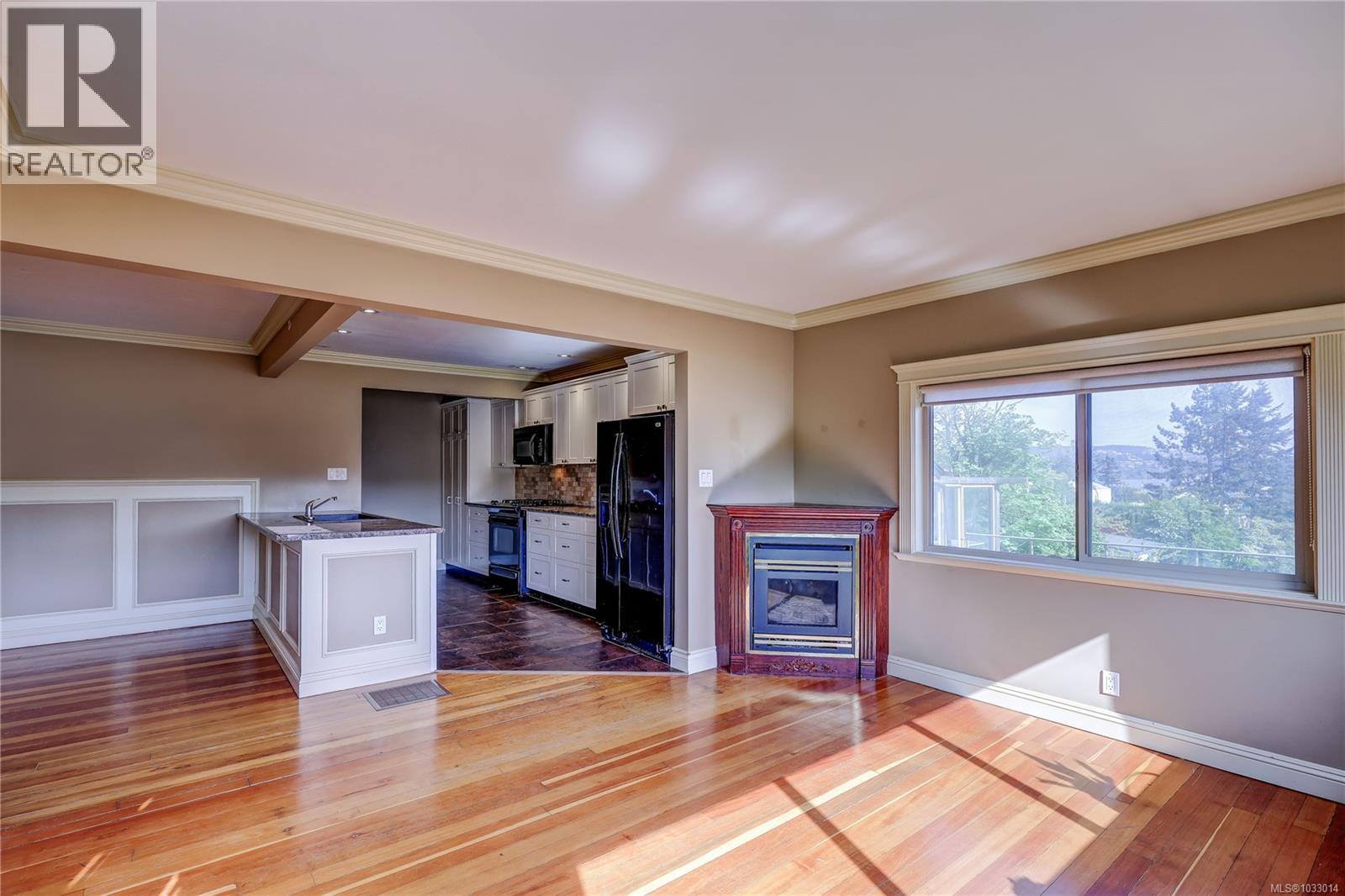 1361 Discovery Ave - 12