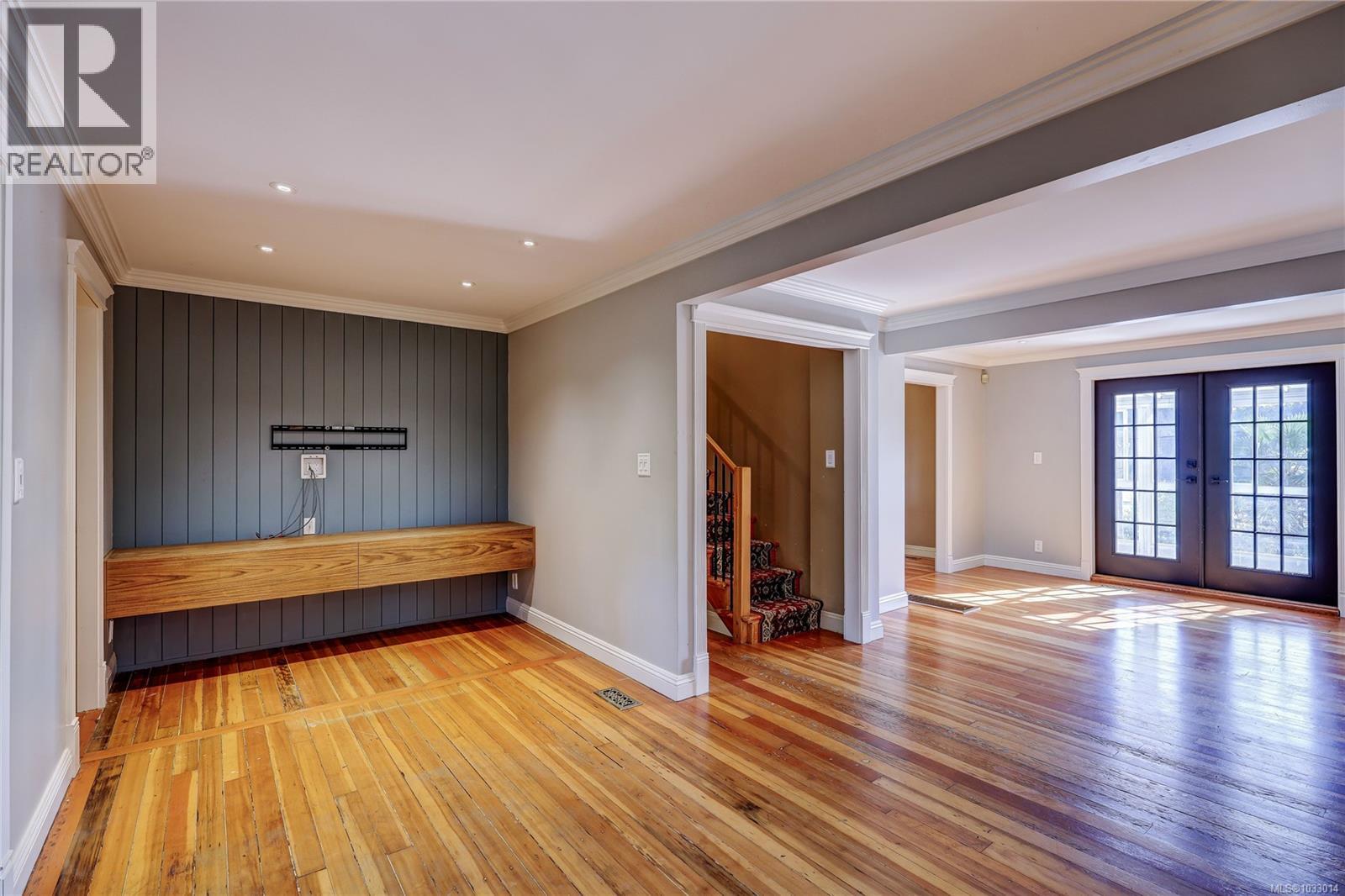 1361 Discovery Ave - 23