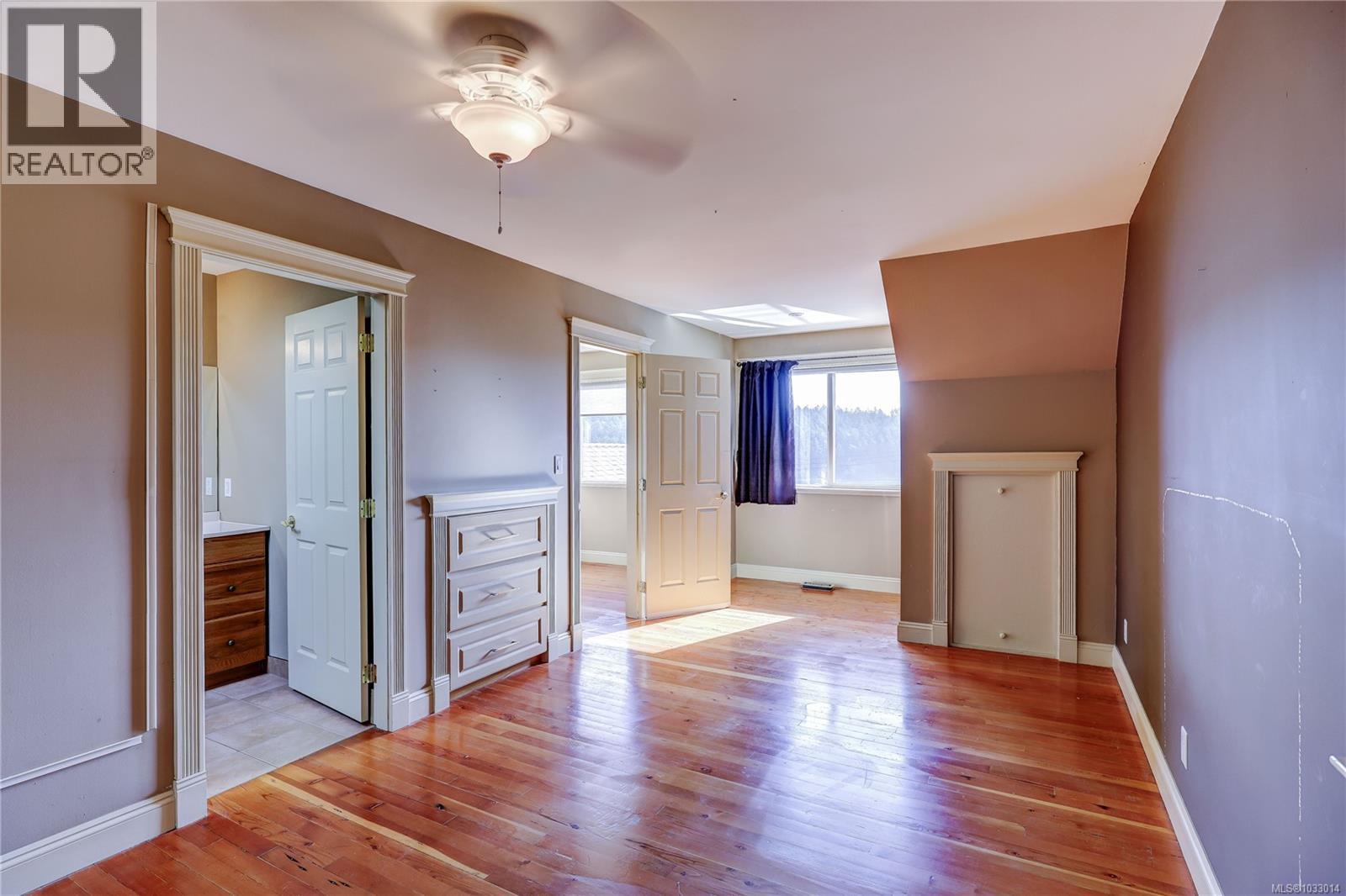 1361 Discovery Ave - 33