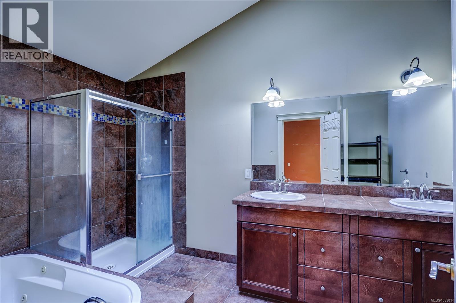 1361 Discovery Ave - 28