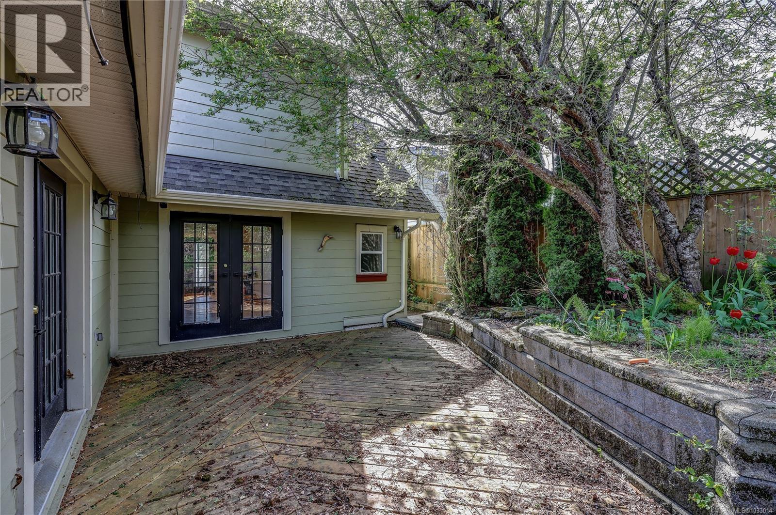 1361 Discovery Ave - 54